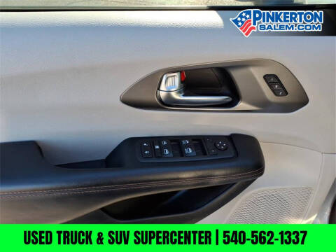 2020 Chrysler Pacifica Touring L