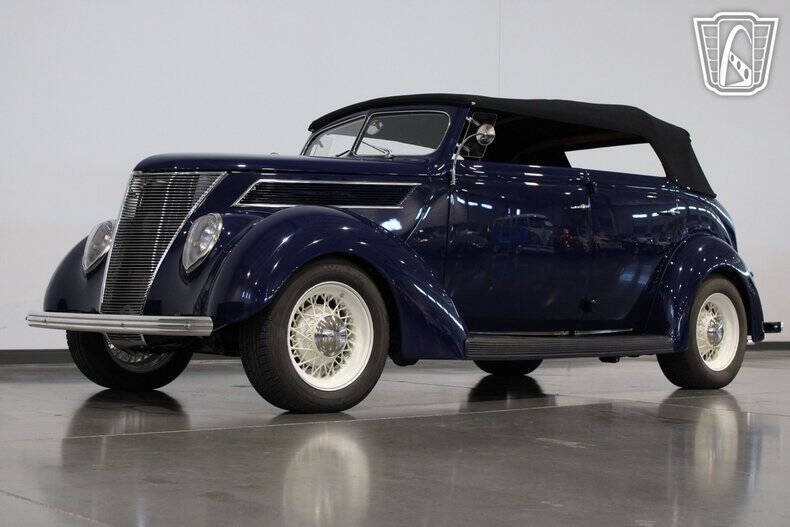 1937 Ford Phaeton