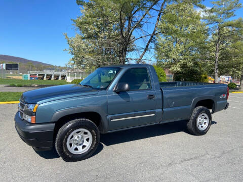 2006 Chevrolet Silverado 1500 for sale at Right Pedal Auto Sales INC in Wind Gap PA