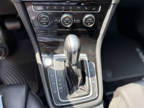 2015 Volkswagen Golf TSI SEL