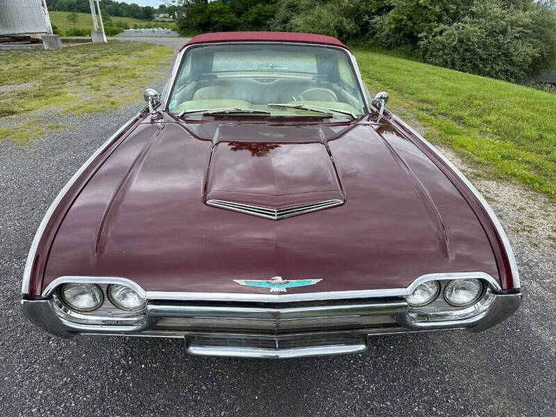 1961 Ford Thunderbird