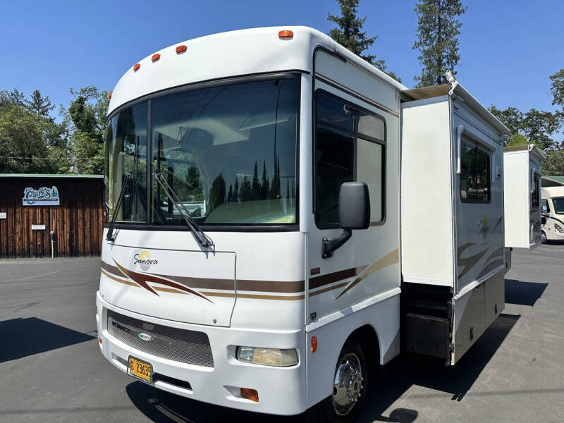 2006 Itasca Sunova / 29ft