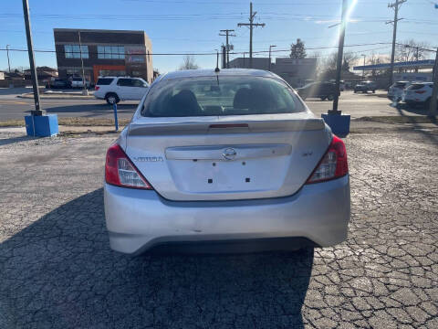2019 Nissan Versa SV