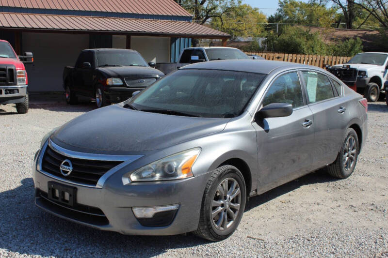 2015 Nissan Altima S photo 2