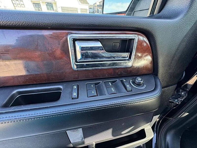 2016 Lincoln Navigator Select