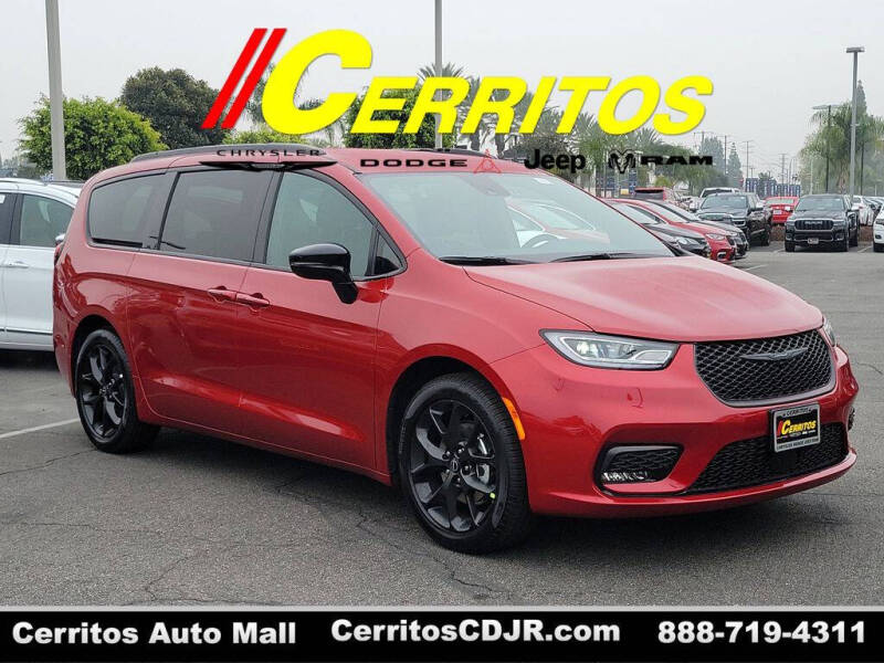 2026 Chrysler Pacifica Select
