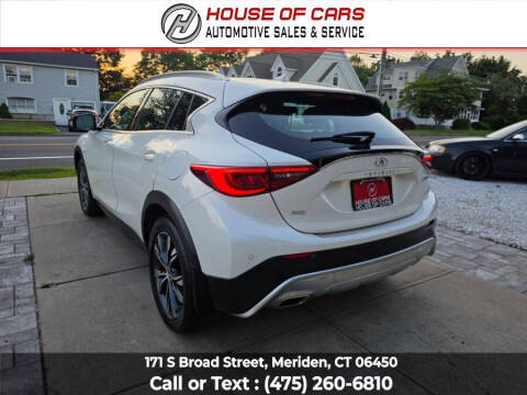 2017 Infiniti QX30 Premium