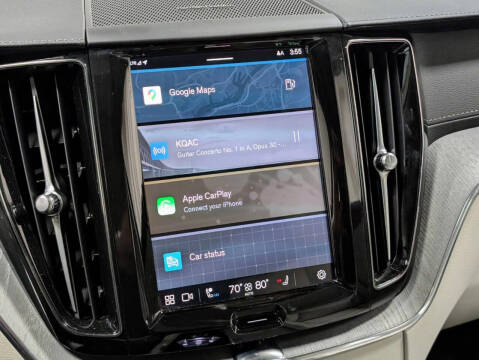 2024 Volvo XC60 B5 Ultimate Dark Theme