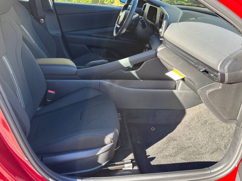 2026 Hyundai Elantra SEL Sport