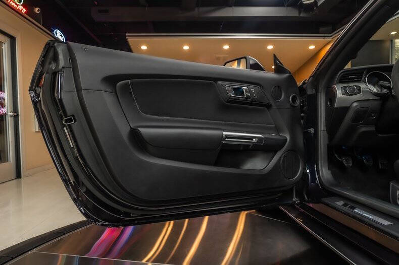 2022 Ford Mustang