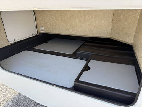 2010 Thor Motor Coach Four Winds 23A