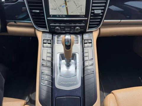 2016 Porsche Panamera