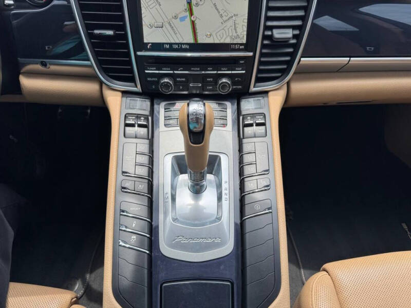 2016 Porsche Panamera