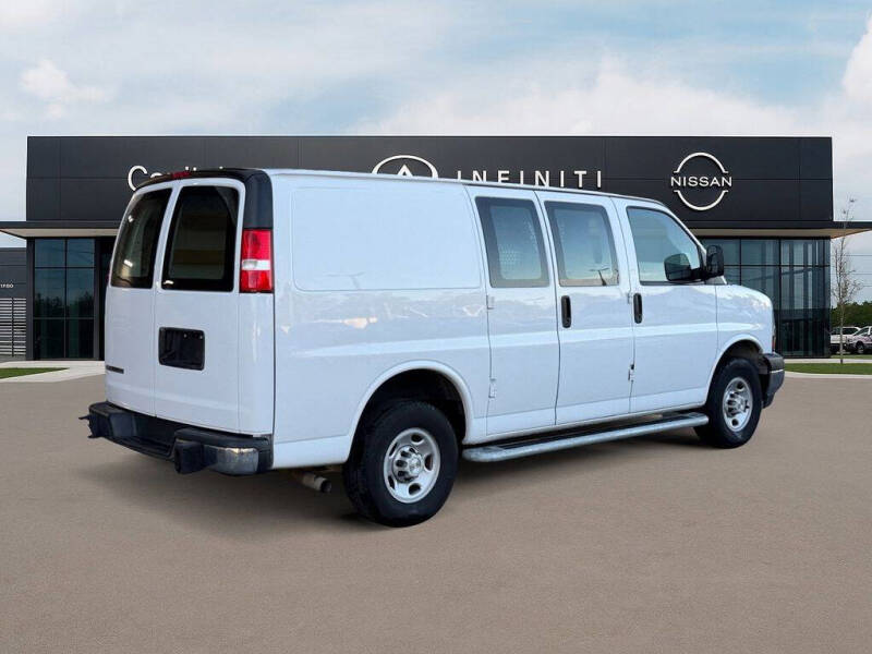 2024 Chevrolet Express 2500