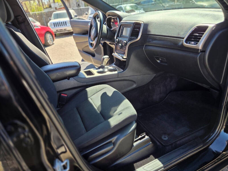 2017 Jeep Grand Cherokee Laredo