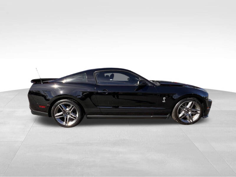 2010 Ford Mustang Shelby GT500 photo 1