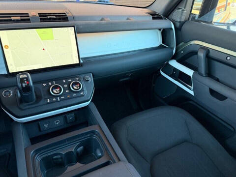 2022 Land Rover Defender 90 Standard