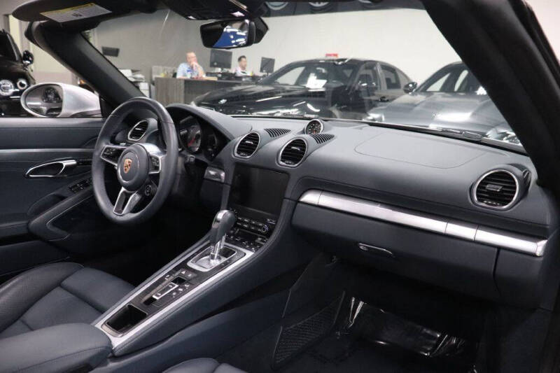 2024 Porsche 718 Boxster S