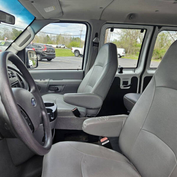 2007 Ford E-Series E-350 SD XLT
