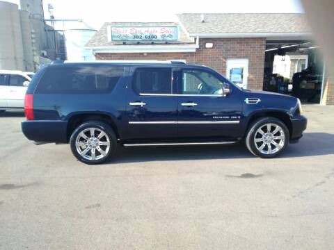 2009 Cadillac Escalade for sale at West End Auto Sales & Service in Wilmington OH