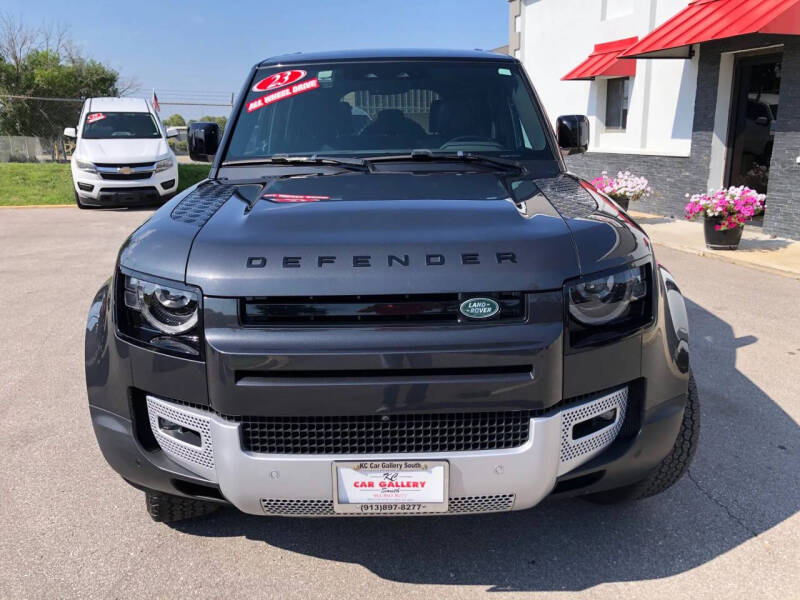 2023 Land Rover Defender 110 SE