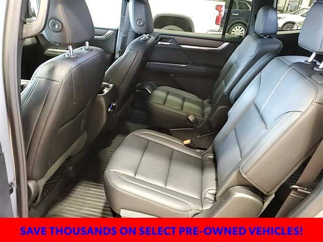 2024 GMC Acadia Elevation