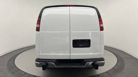 2023 Chevrolet Express 2500