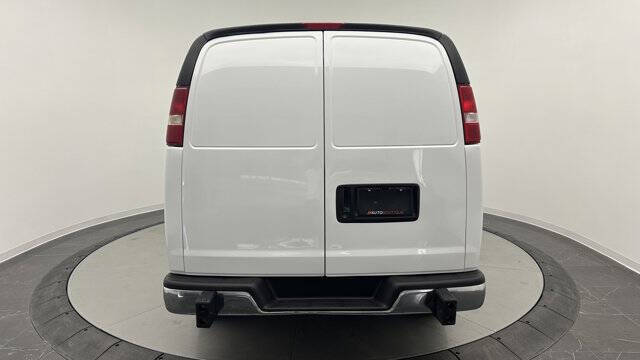 2023 Chevrolet Express 2500