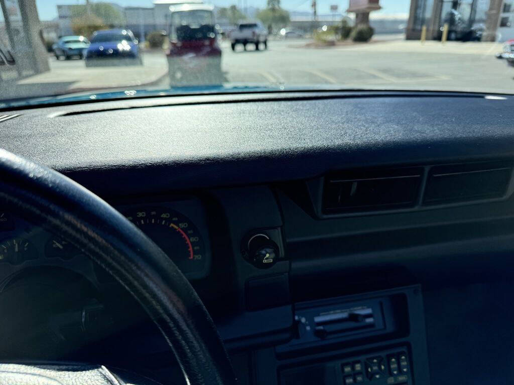 1991 Chevrolet Camaro 27