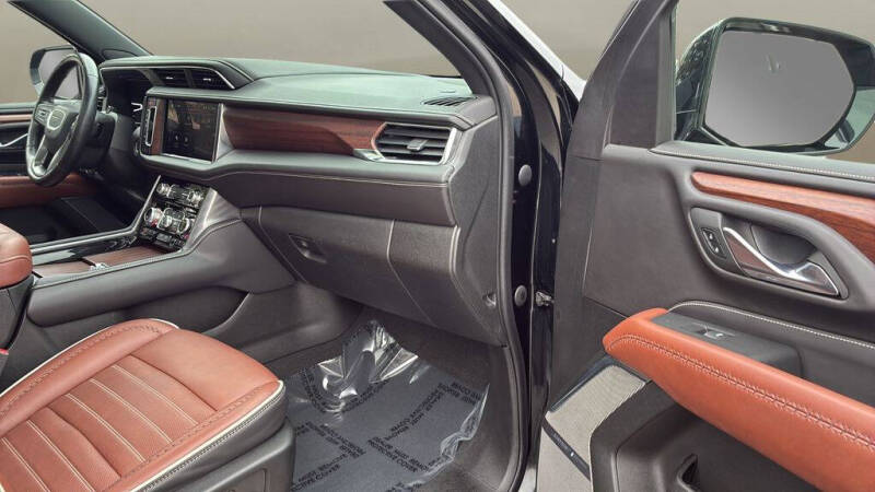 2023 GMC Yukon XL Denali Ultimate