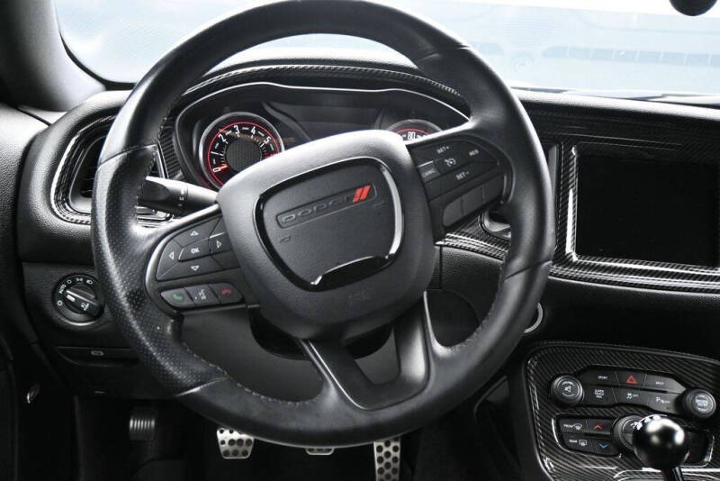 2016 Dodge Challenger R/T Shaker