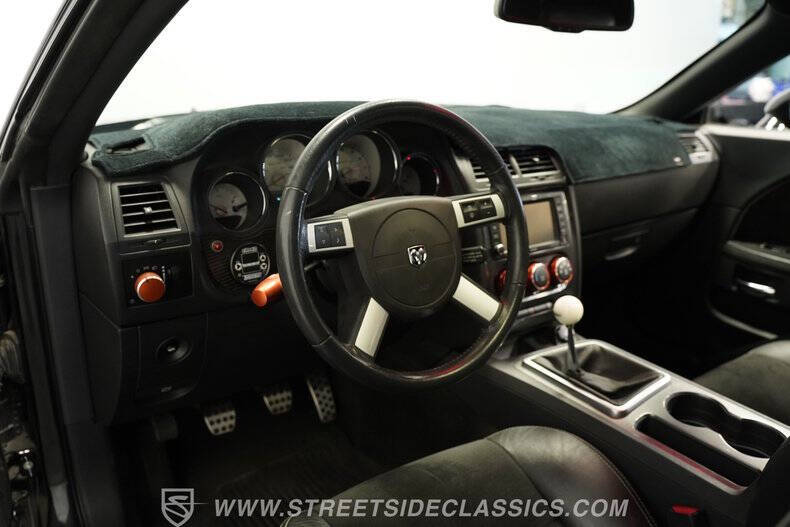 2010 Dodge Challenger SRT8