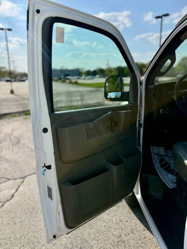2016 GMC Savana 3500
