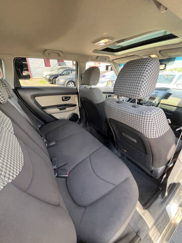 2010 Kia Soul +
