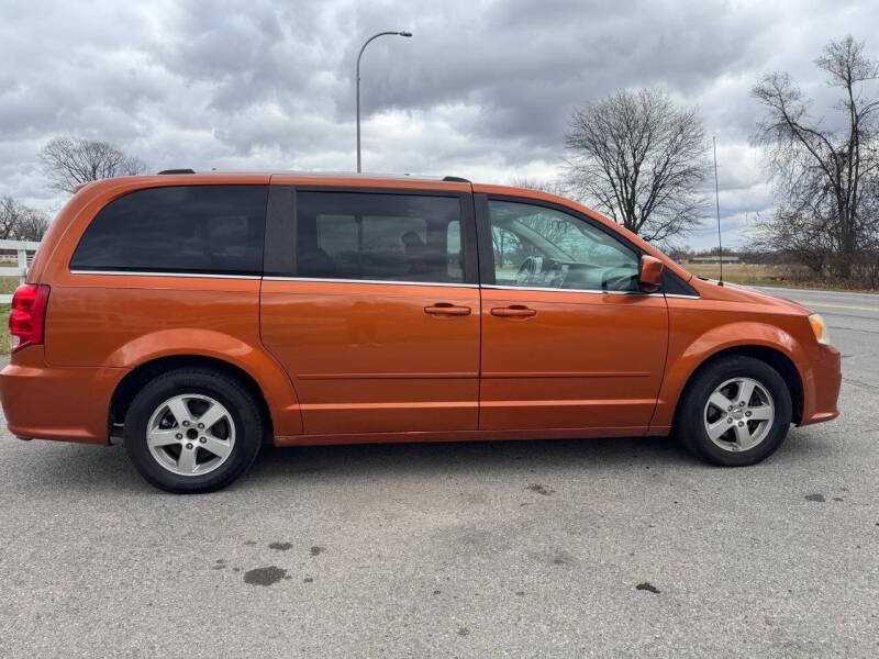 2011 Dodge Grand Caravan Crew