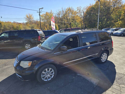 2013 Chrysler Town and Country for sale at J & S Snyder's Auto Sales & Service in Nazareth PA