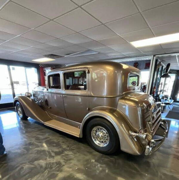 1934 Packard Super 8
