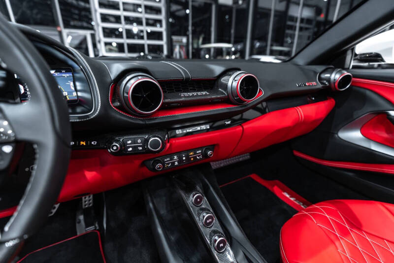 2023 Ferrari 812 GTS