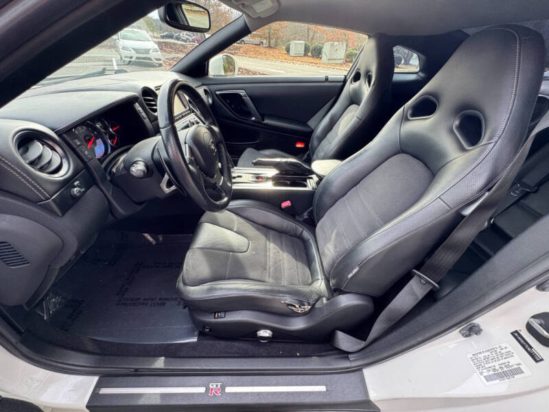 2014 Nissan GT-R Premium