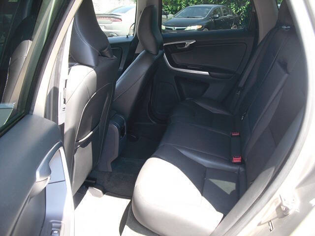 2016 Volvo XC60 T5 Drive-E Premier