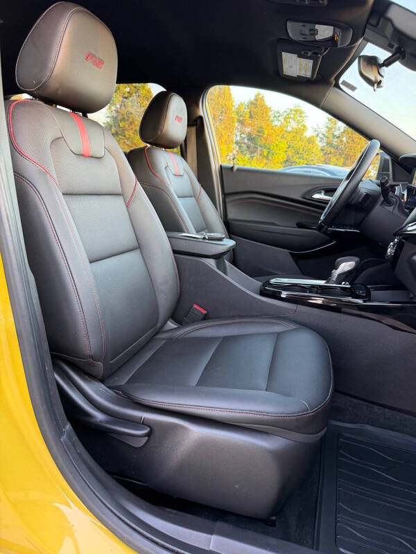 2025 Chevrolet Trax RS