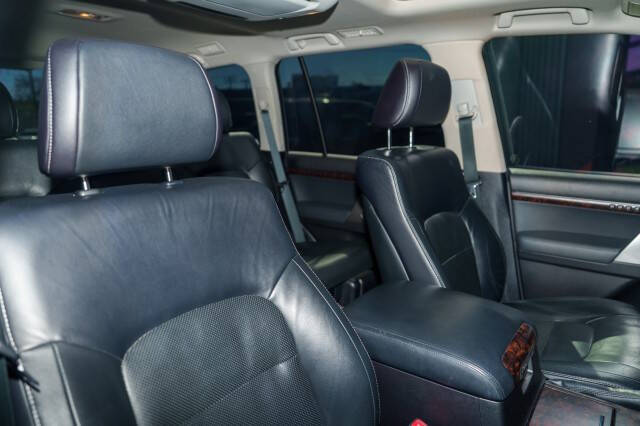 2013 Toyota Land Cruiser