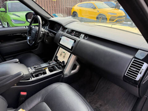 2020 Land Rover Range Rover P525 HSE