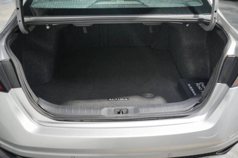 2021 Nissan Altima 2.5 SV