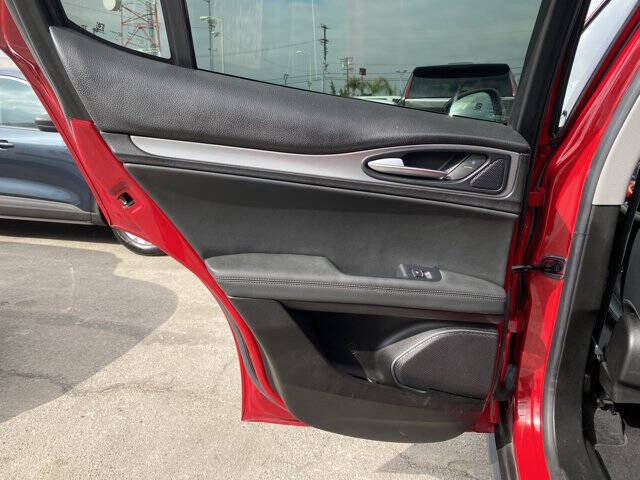 2018 Alfa Romeo Stelvio Sport