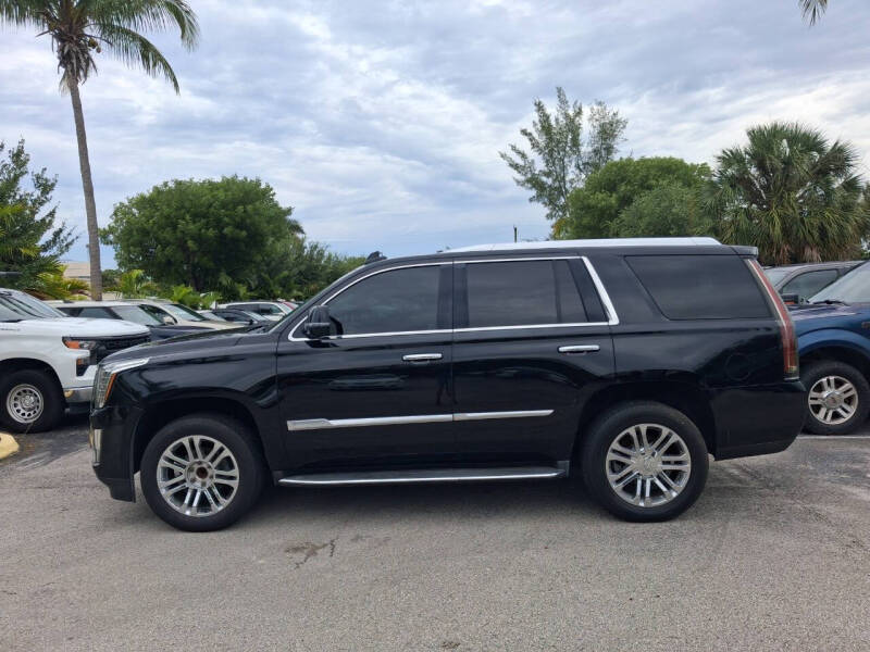 2016 Cadillac Escalade Standard