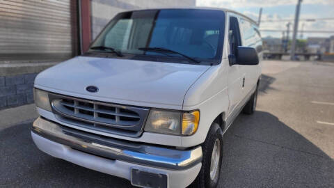 2000 Ford E-150 Chateau