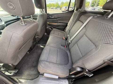 2017 GMC Acadia SLE-2