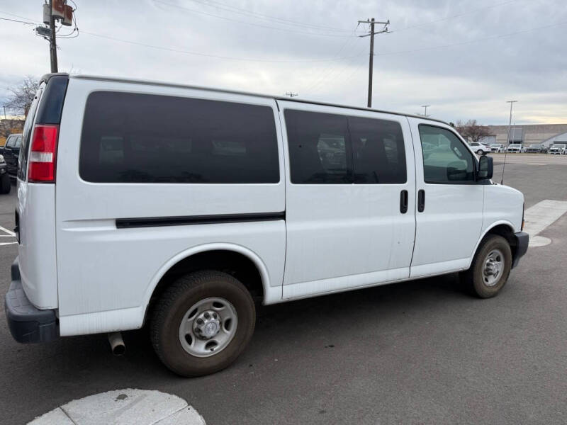 2017 Chevrolet Express 2500