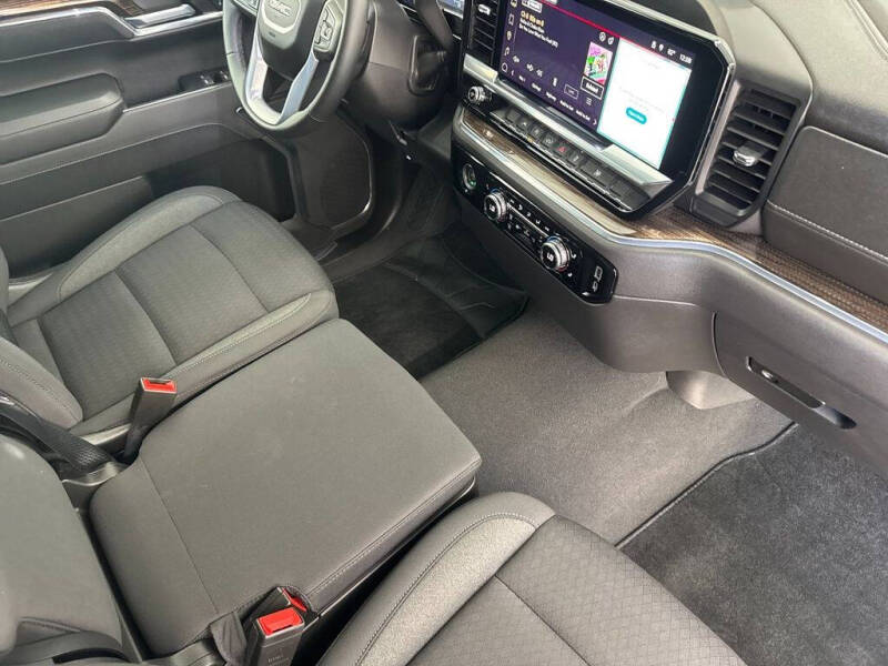 2023 GMC Sierra 1500 Elevation Standard